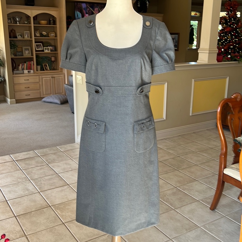 TAHARI Size 6 LIKE NEW DARK GREY DRESS